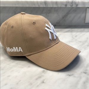 NY Yankees MOMA hat
